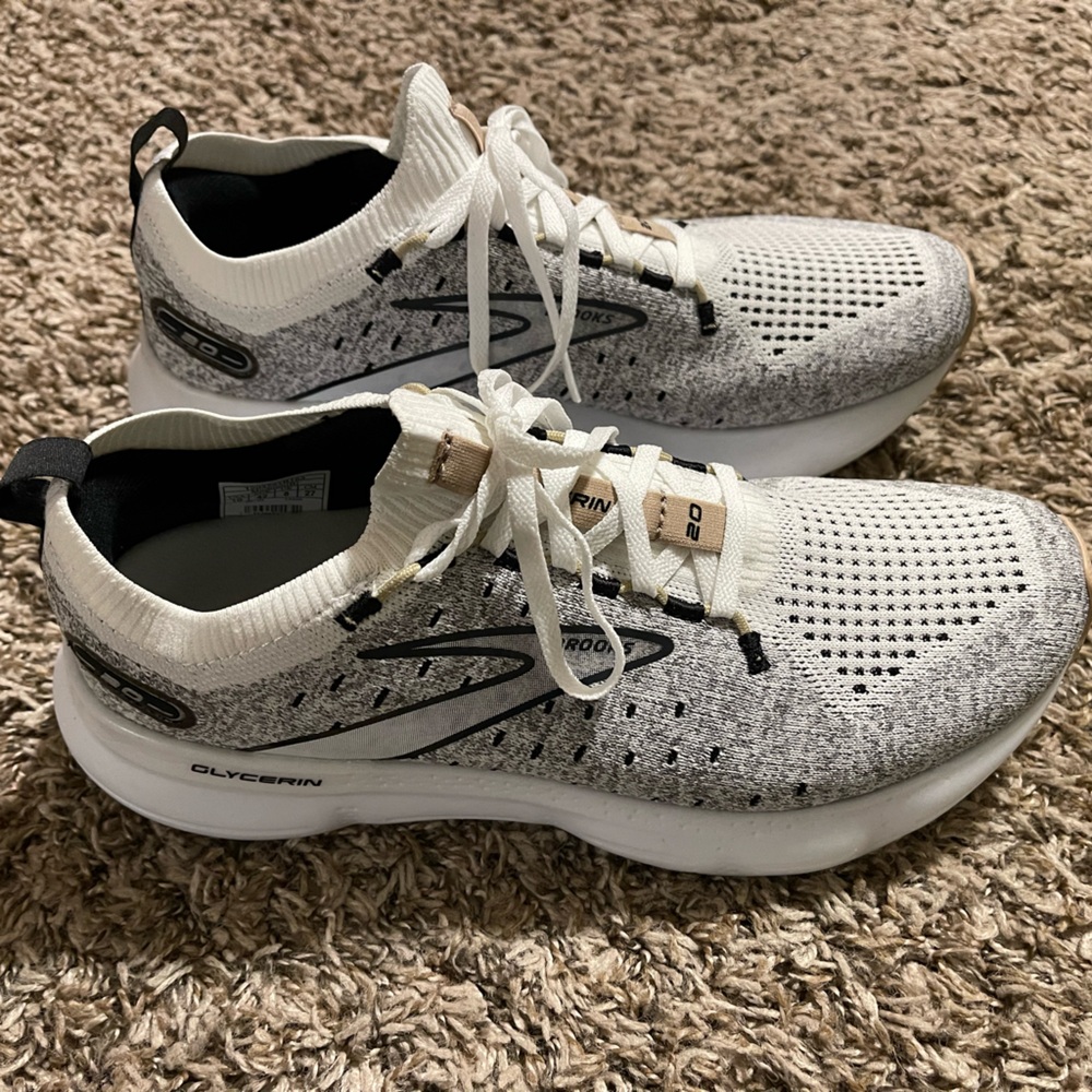 Women’s Brooks Stealthfit Glycerin 20